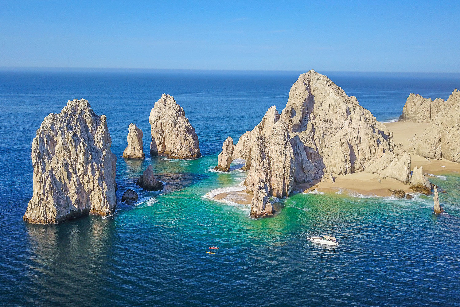 Meksikanın ən çox ziyarət olunan 60 turizm məkanı: Hər zaman yaddaşları közərdən Playa del Amor